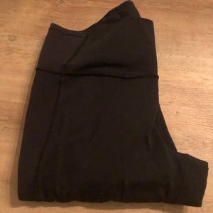 Black lulu lemon leggings